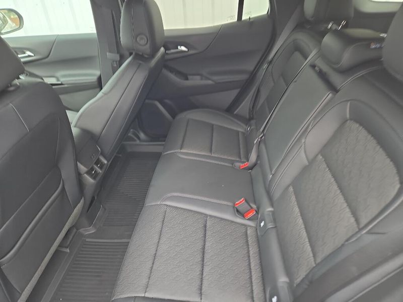 2026 Chevrolet Equinox LT photo 7