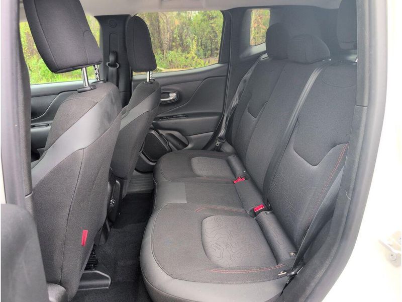 Used 2023 Jeep Renegade TrailhawkImage 29