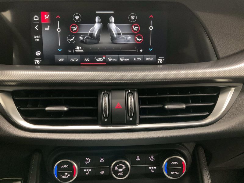 New 2026 Alfa Romeo Stelvio AwdImage 14