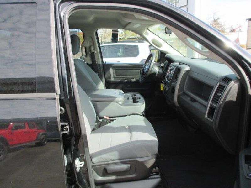 Used 2013 RAM 1500 ExpressImage 25