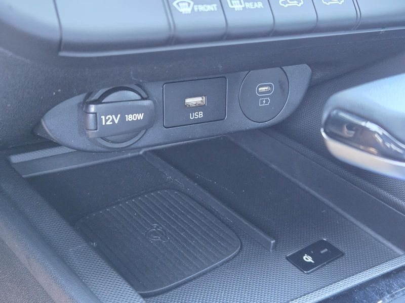 Used 2025 Hyundai Elantra SEL Sport IVT