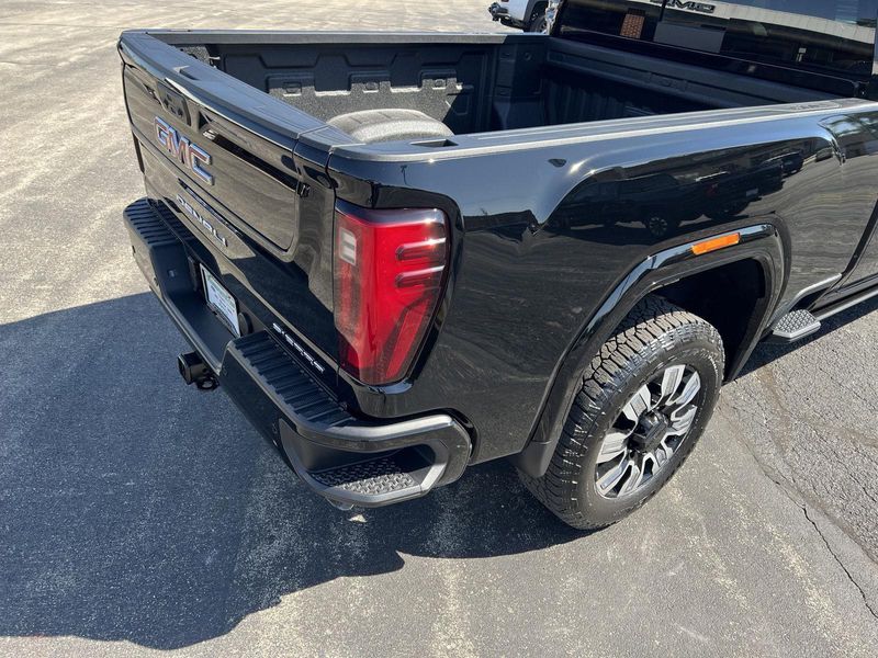 2026 Gmc Sierra HD Denali photo 44