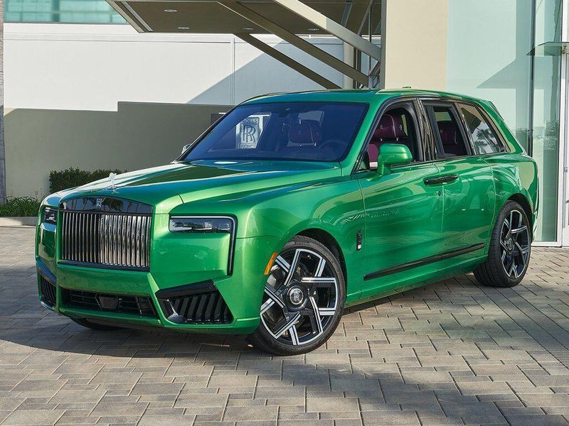 New 2026 Rolls-Royce Cullinan Black BadgeImage 1