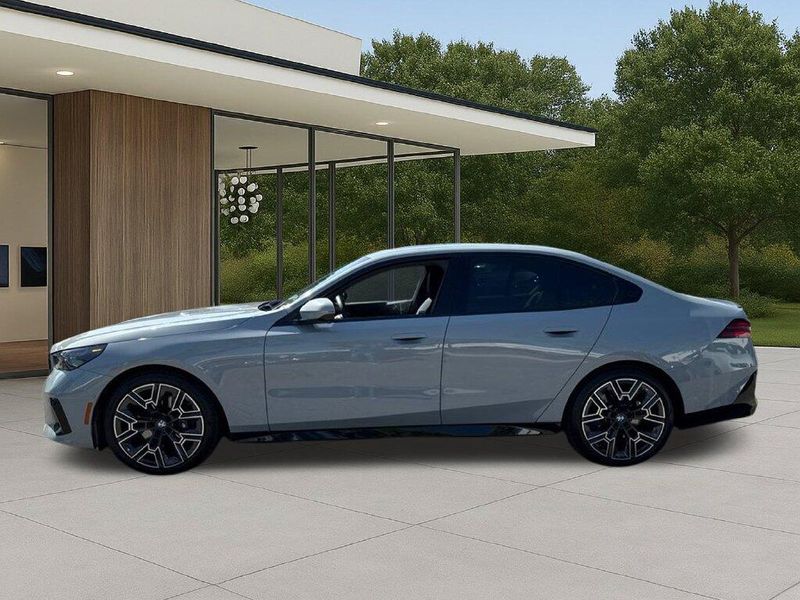 Used 2025 BMW 5 Series 530iImage 12