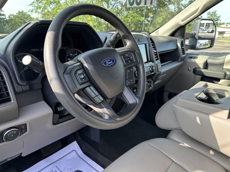 2022 Ford F-250 XLImage 20