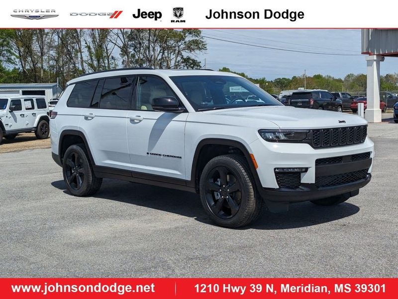 2024 Jeep Grand Cherokee L Limited 4x2Image 1