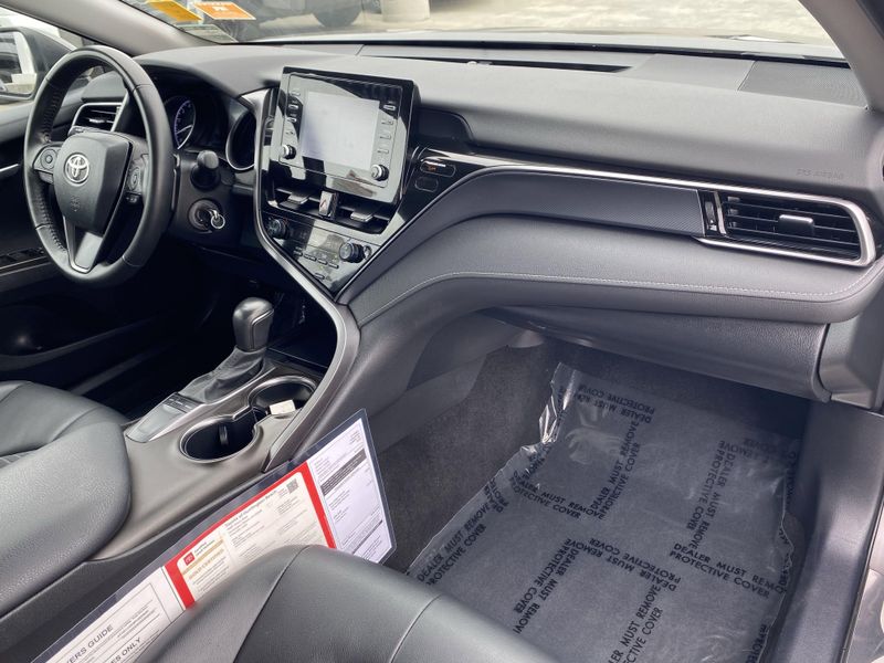 Used 2023 Toyota Camry SEImage 11