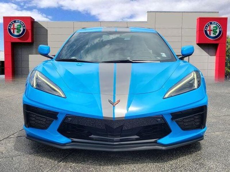 2022 Chevrolet Corvette Stingray 2LT photo 2