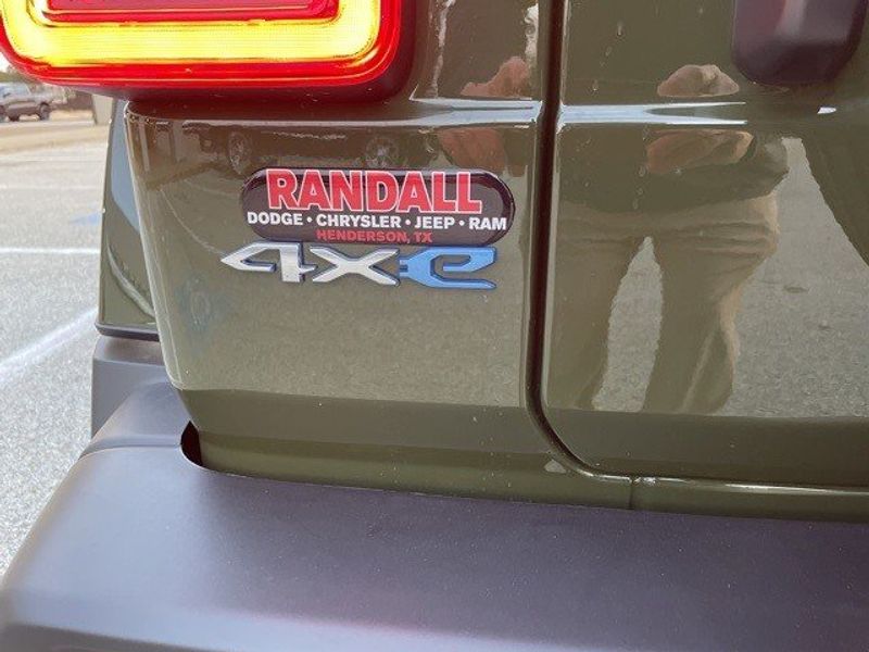 2023 Jeep Wrangler Sahara 4xeImage 10