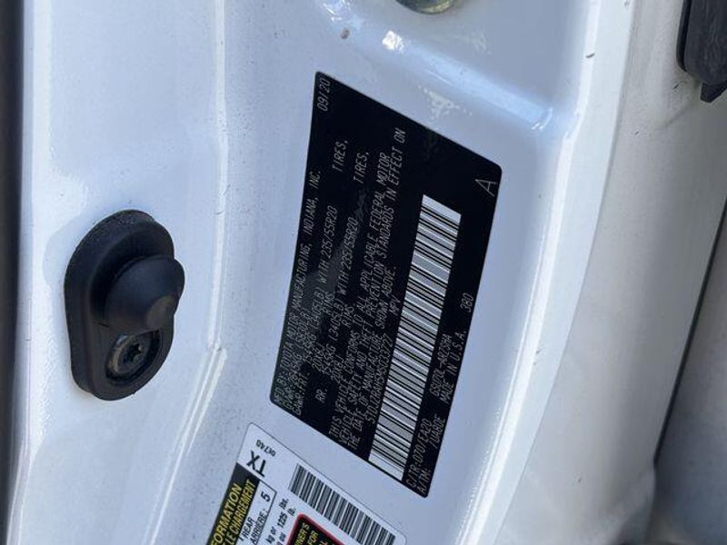 Used 2021 Toyota Highlander XSEImage 8