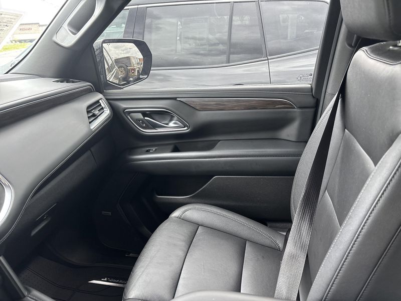 Used 2022 Chevrolet Suburban Z71Image 38