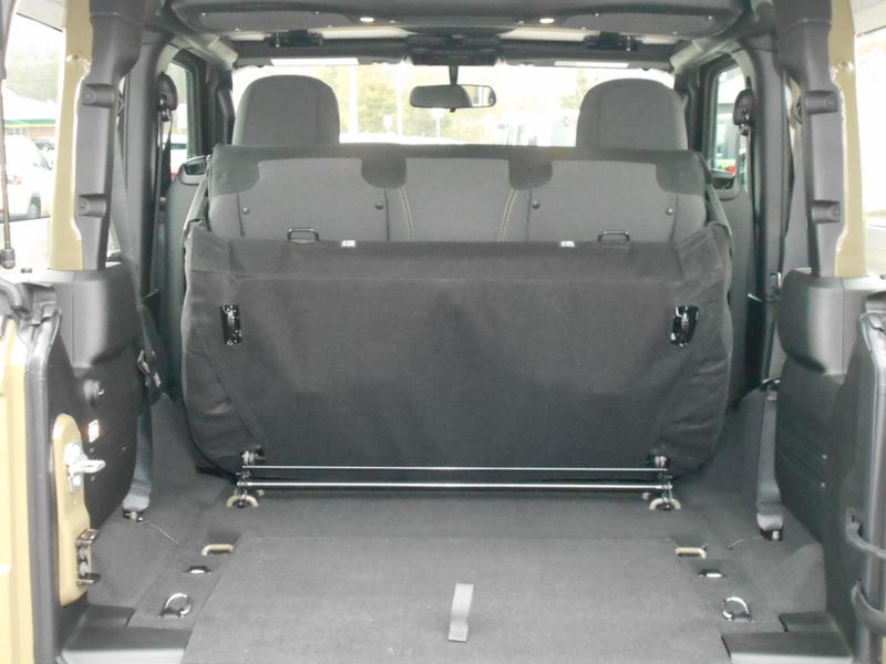 2025 Jeep Wrangler 2-door SportImage 19
