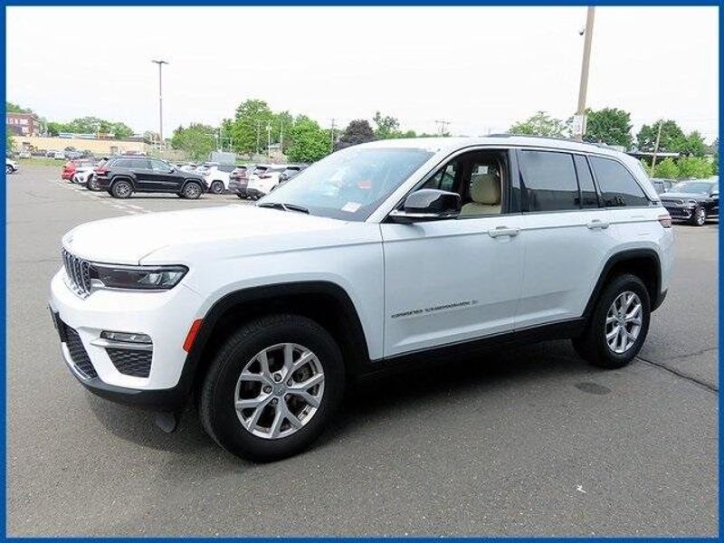 2022 Jeep Grand Cherokee LimitedImage 1