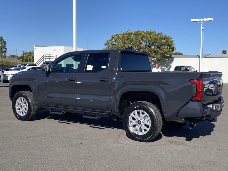 2025 Toyota Tacoma SR5Image 5