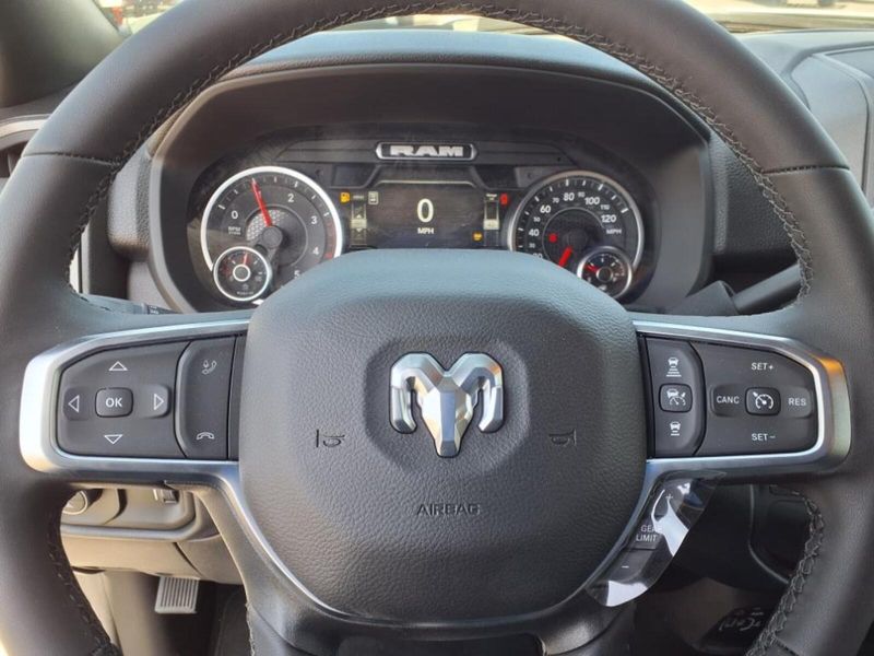 2025 Ram 2500 Tradesman photo 15