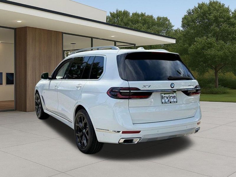 New 2026 BMW X7 xDrive40iImage 12