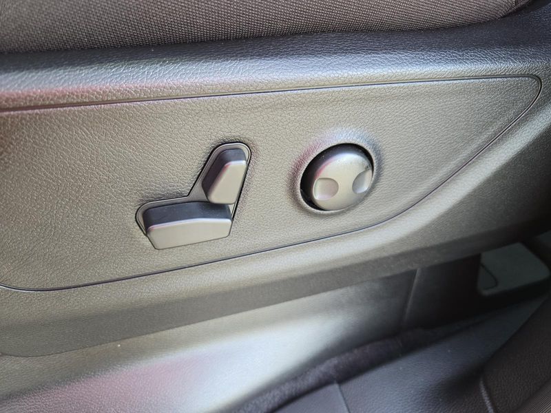 New 2026 RAM 1500 Big Horn Crew Cab 4x4 5'7' Box
