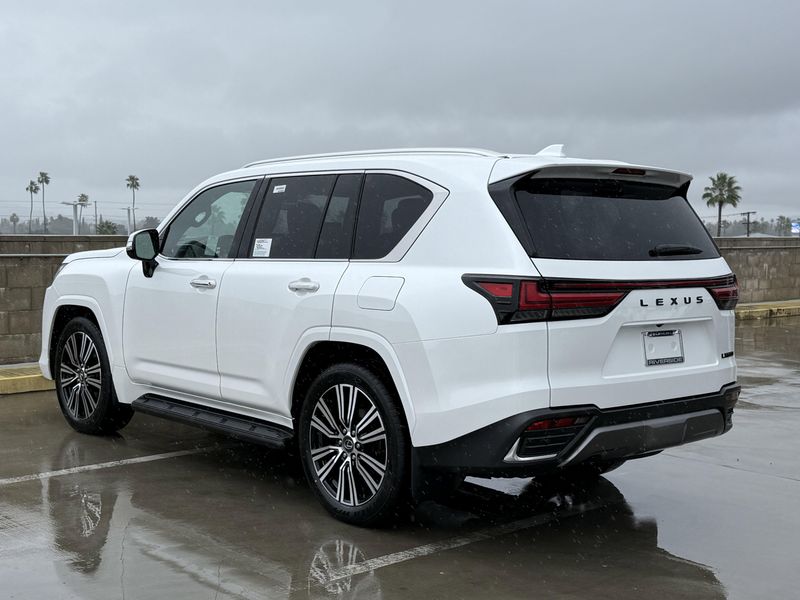 New 2026 Lexus LX 600 LuxuryImage 9