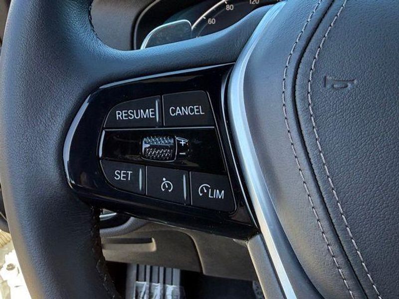 Used 2023 BMW 5 Series 530e iPerformanceImage 25