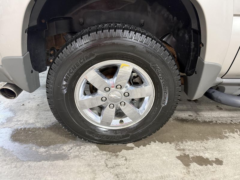 Used 2004 Chevrolet Suburban 1500 Z71Image 6