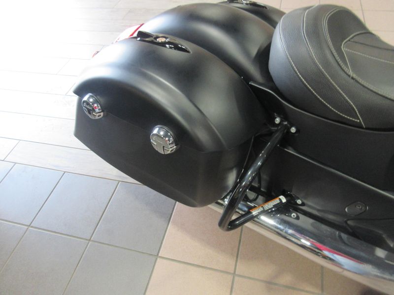 USED 2018 INDIAN MOTORCYCLE SPRINGFIELD DARK HORSE Image 15