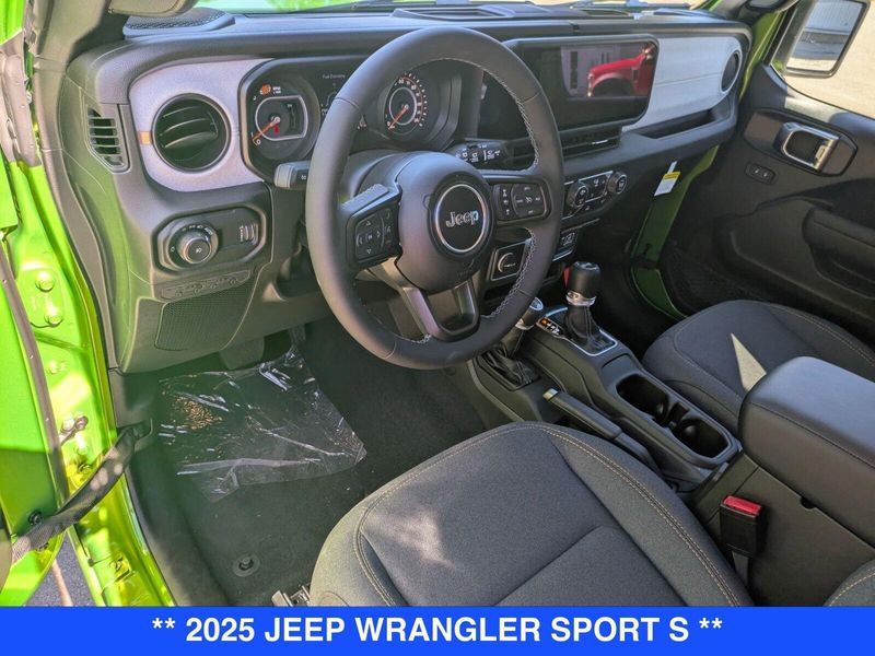 2025 Jeep Wrangler Sport S photo 15