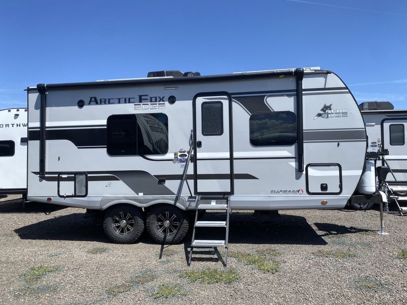 New 2026 ARCTIC FOX 22GT EDGE Image 2