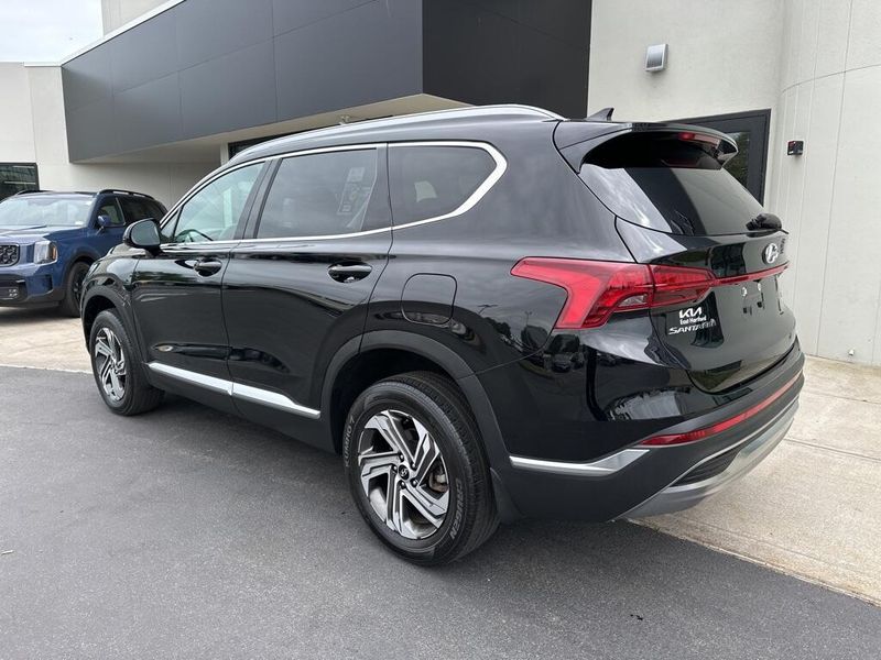 2022 Hyundai Santa Fe SELImage 7