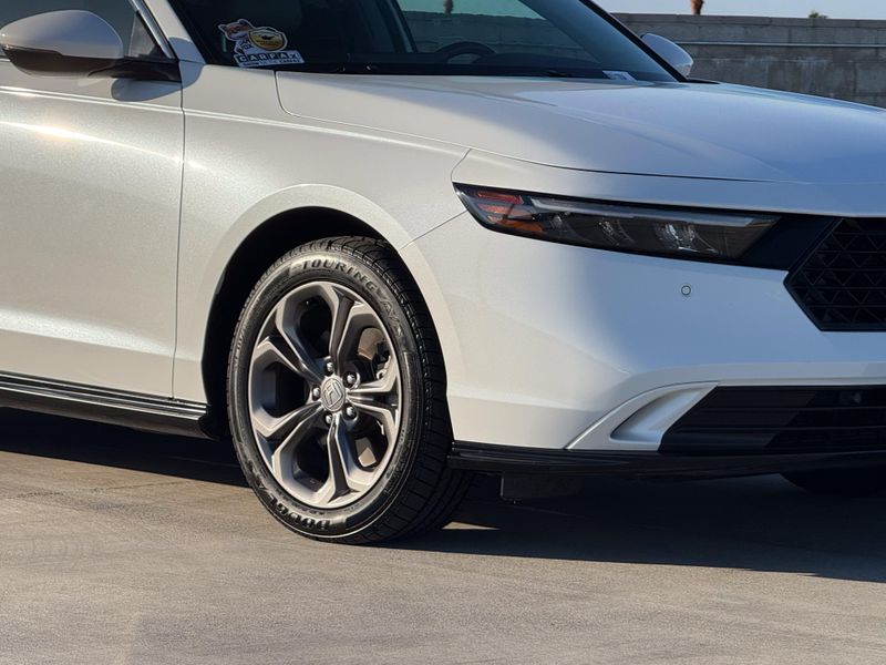 Used 2023 Honda Accord Hybrid EX-LImage 3