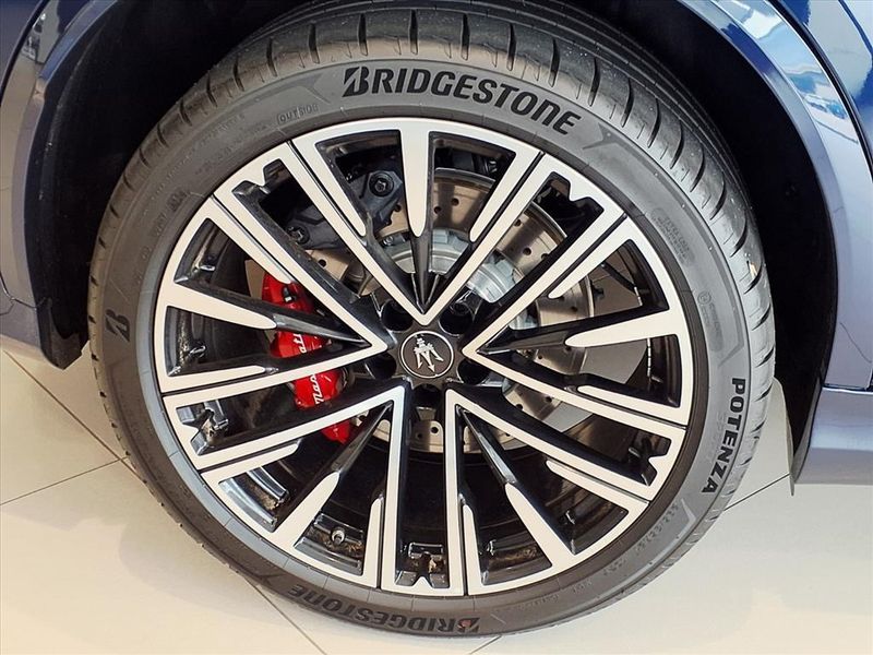 New 2025 Maserati Grecale TrofeoImage 6
