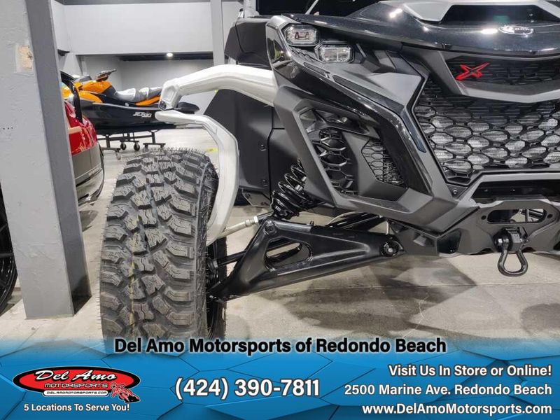 2024 Can-Am 8GRF  in a TRIPLE BLACK exterior color. Del Amo Motorsports of Redondo Beach (424) 304-1660 delamomotorsports.com 