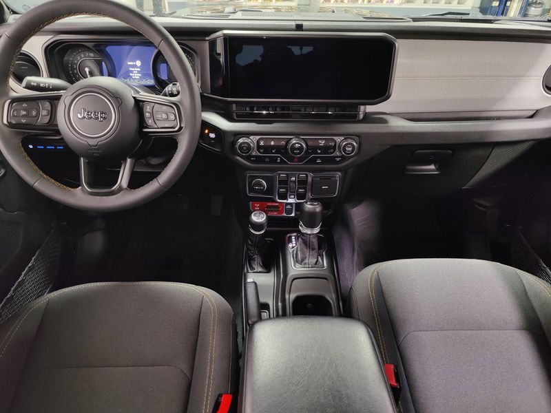 Used 2024 Jeep Wrangler 4xE Willys w/ConvenienceImage 15