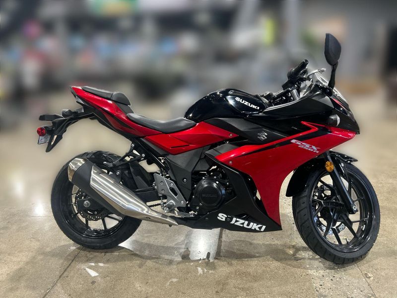 Used 2024 Suzuki GSX-R 250 Image 12