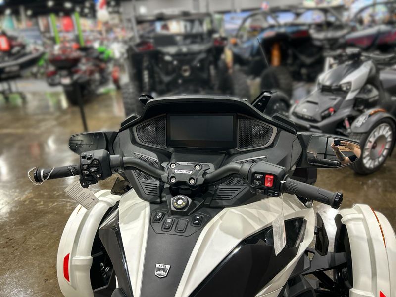 New 2026 Can-Am SPYDER RT SEA-TO-SKY (SE6) Image 25