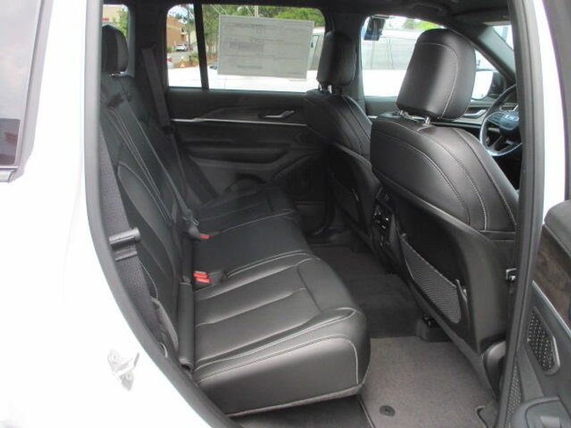 New 2026 Jeep Grand Cherokee Limited 4x4Image 28