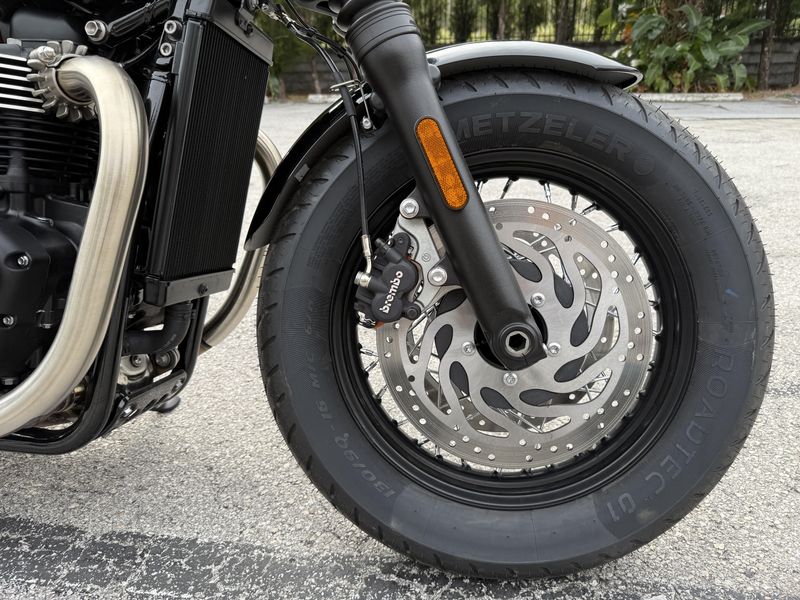 2025 Triumph Bonneville Bobber