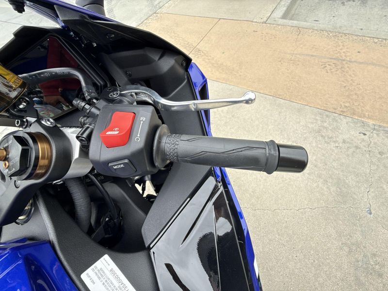 New 2025 Yamaha YZF-R9 Image 12