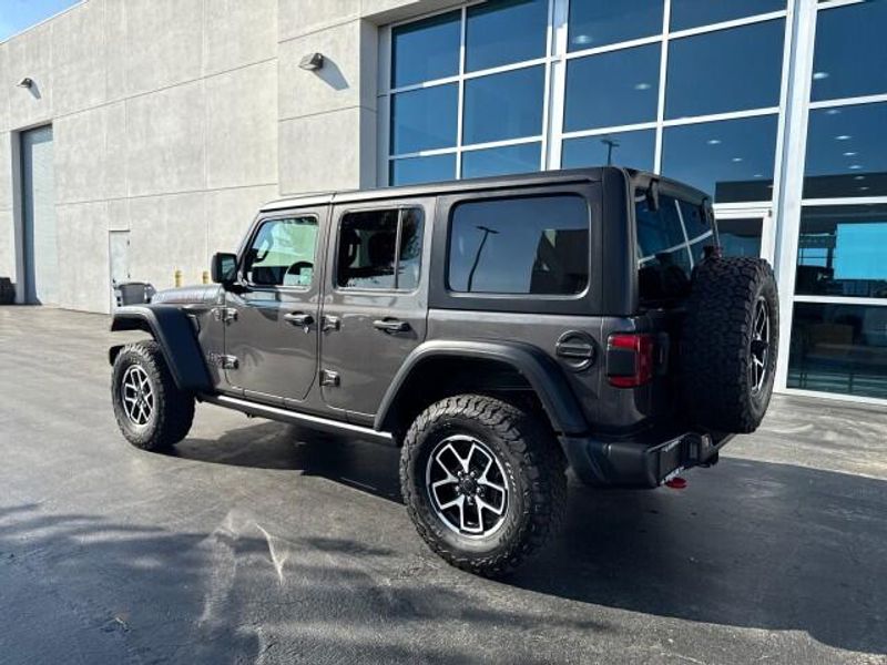 2024 Jeep Wrangler Rubicon photo 5