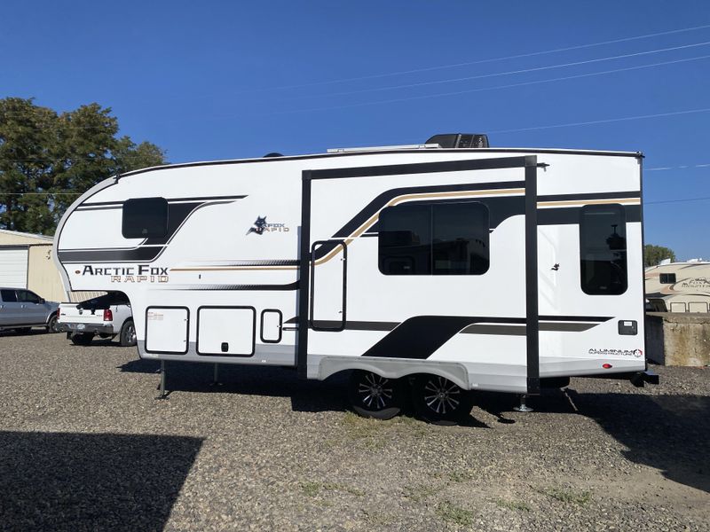 New 2027 NORTHWOOD MFG Arctic Fox Rapid 245RLSImage 5