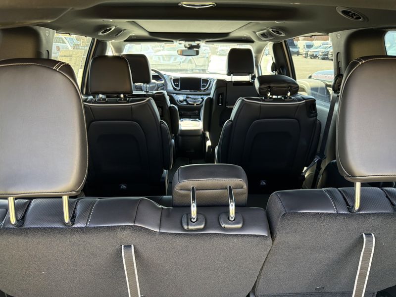 New 2026 Chrysler Pacifica LimitedImage 14