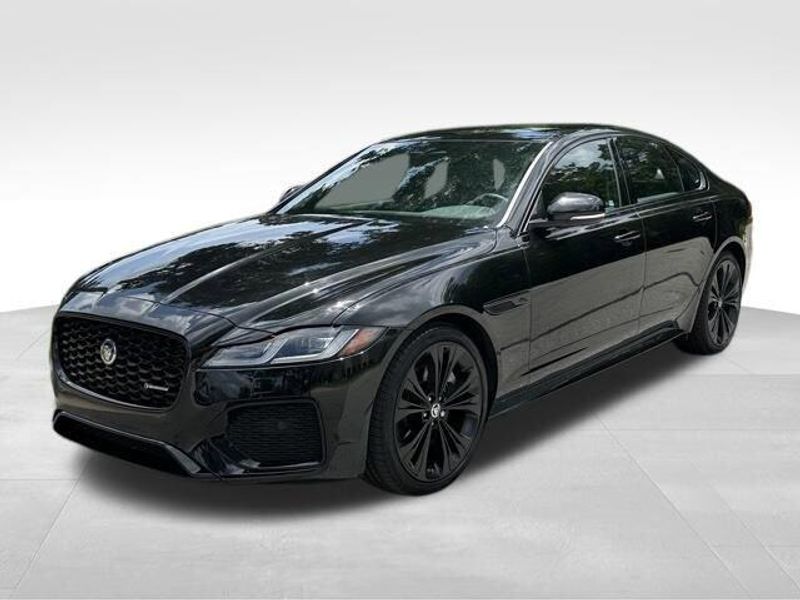 2024 Jaguar XF R-Dynamic SE