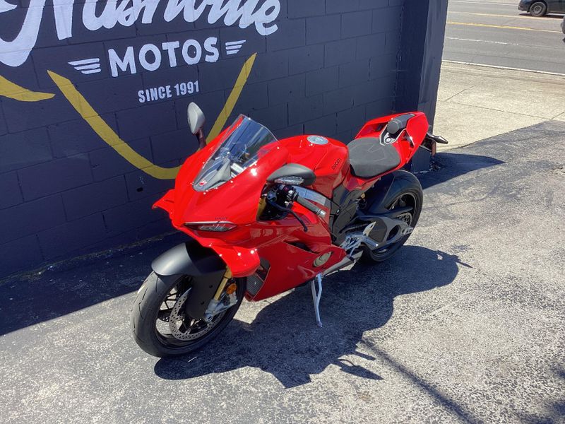 New 2026 Ducati PANIGALE V4 S 