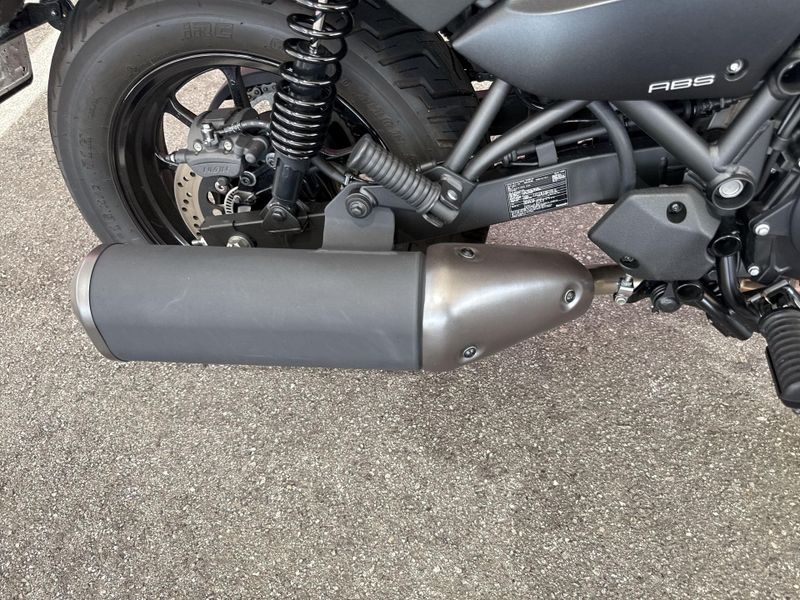 Used 2025 Kawasaki Eliminator ABS Image 13