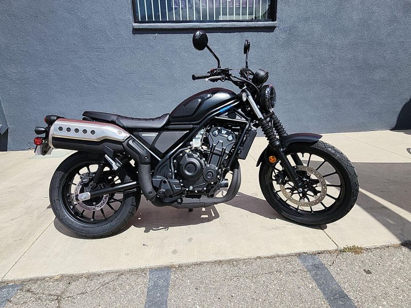 New 2025 Honda SCL500 Image 11