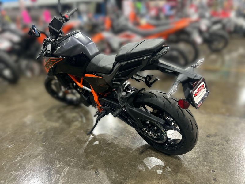 New 2026 KTM 390 DUKE Image 14