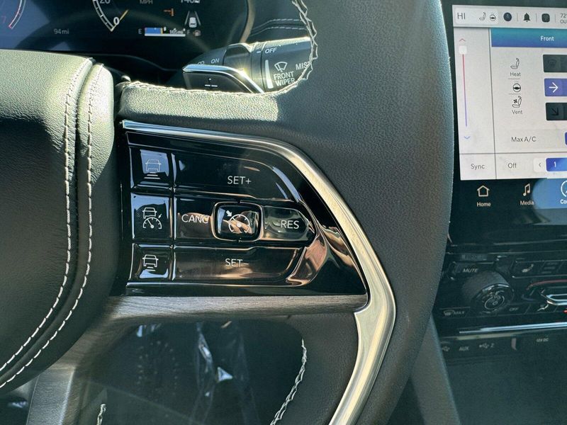 2025 Jeep Grand Cherokee OverlandImage 21
