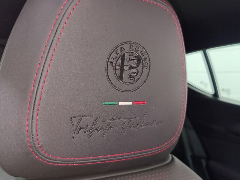 Used 2025 Alfa Romeo Tonale Tributo Italiano eAWDImage 5