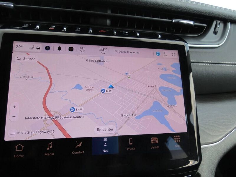 New 2023 Jeep Grand Cherokee L Limited 4x4 4dr SUVImage 20