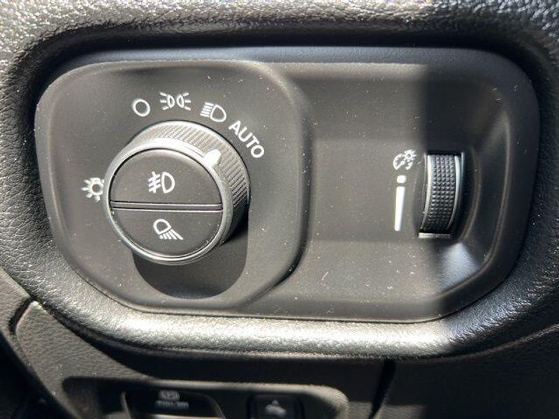 2020 RAM 1500 RebelImage 36