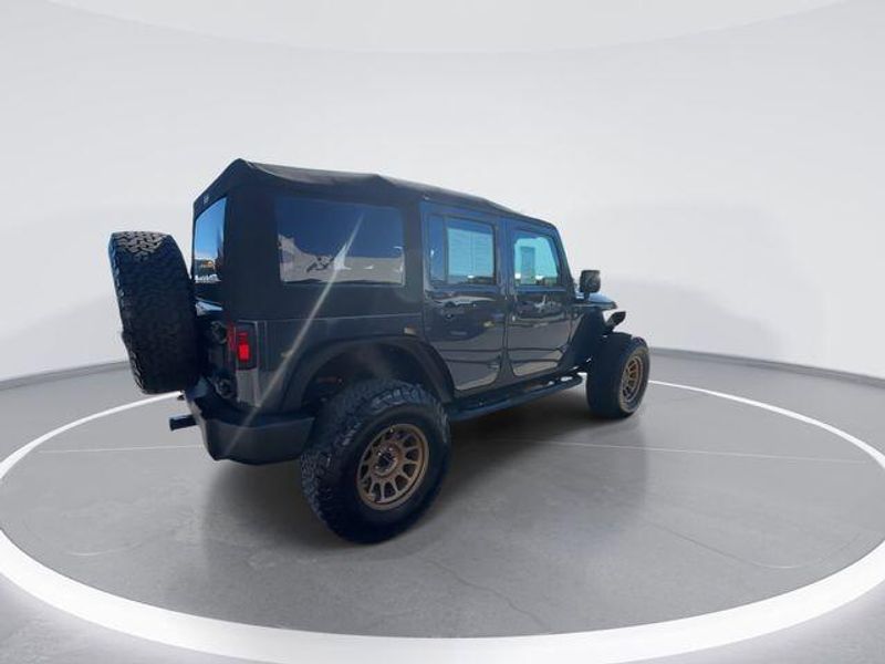 Used 2017 Jeep Wrangler Unlimited SportImage 8